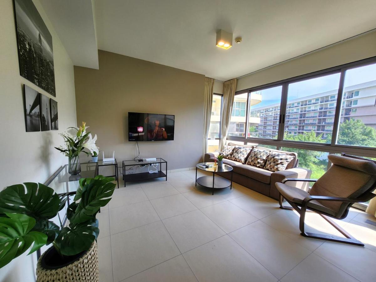 Unixx Oasis : Grandeur 2Br Suite Pattaya Exteriör bild